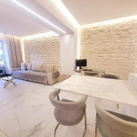 Apartment Luxury In 